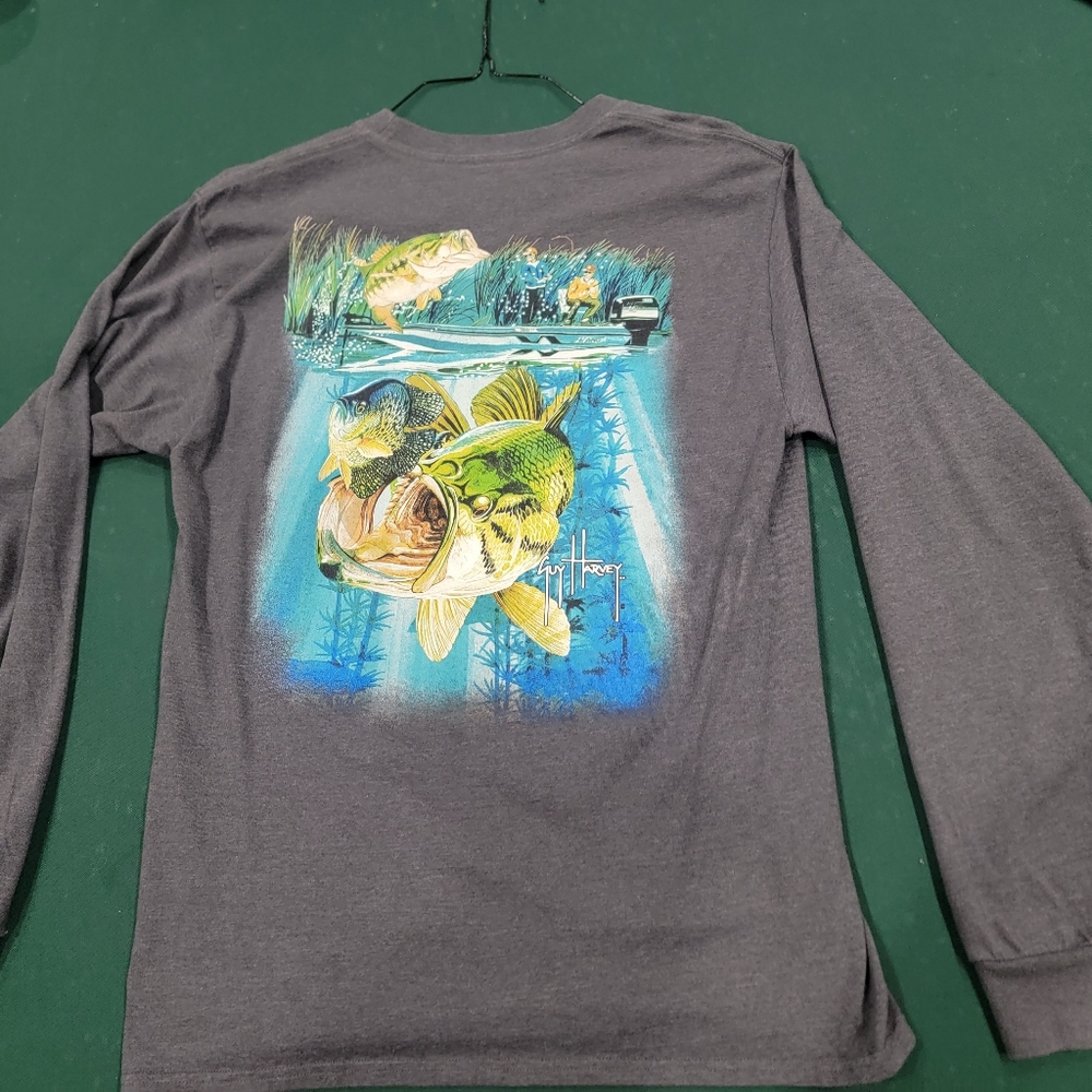 Guy Harvey Original T SHIRT Bass Fishing Pocket Medium Graphics Long Sleeve